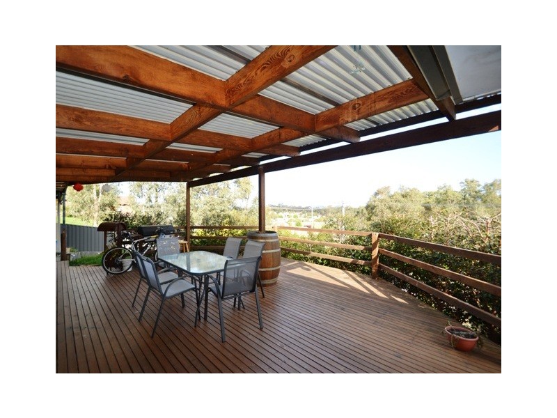 21 Hanley Crescent, Seymour VIC 3660