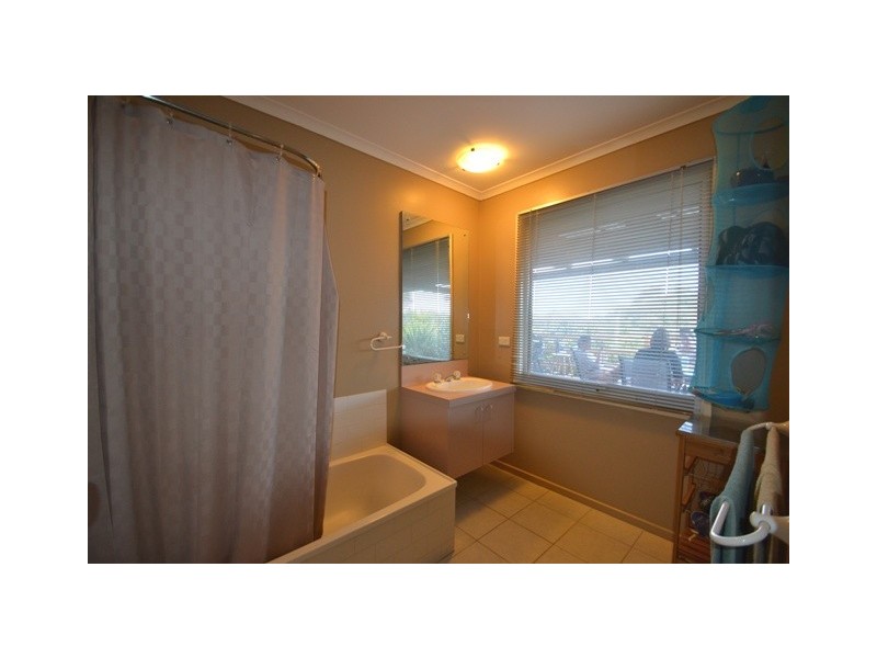 21 Hanley Crescent, Seymour VIC 3660