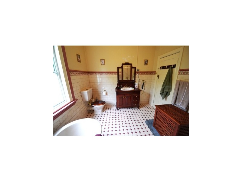 18 Butler Street, Seymour VIC 3660