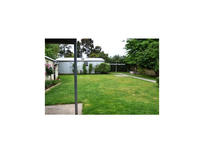 18 Butler Street, Seymour VIC 3660