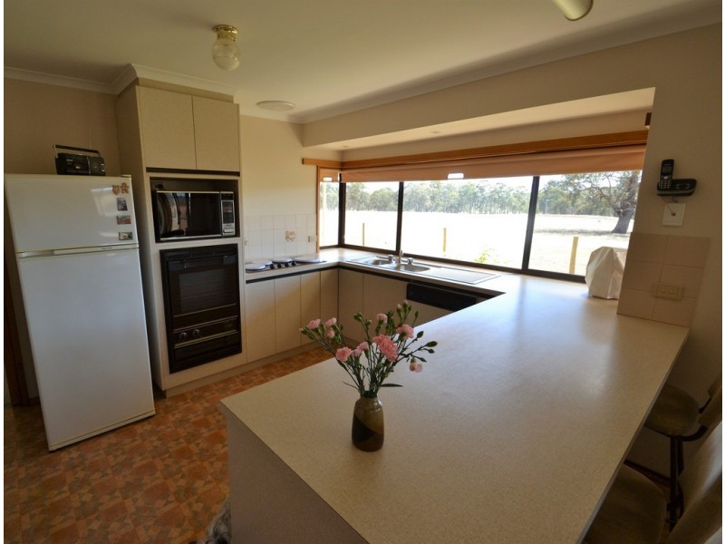 330 Kobyboyn Road, Whiteheads Creek VIC 3660