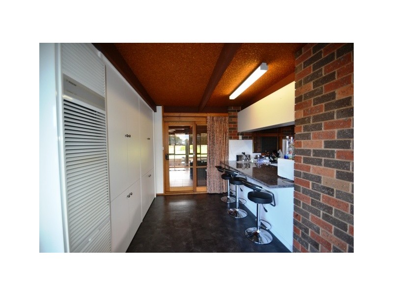 11 Priestley Cres, Seymour VIC 3660