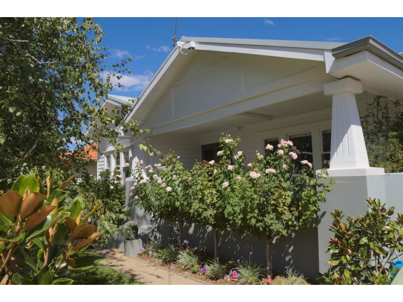 16 Railway Street, Seymour VIC 3660