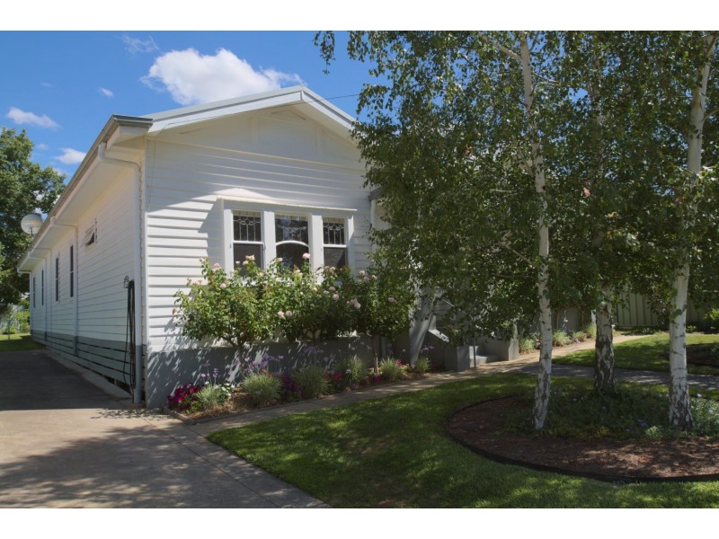 16 Railway Street, Seymour VIC 3660