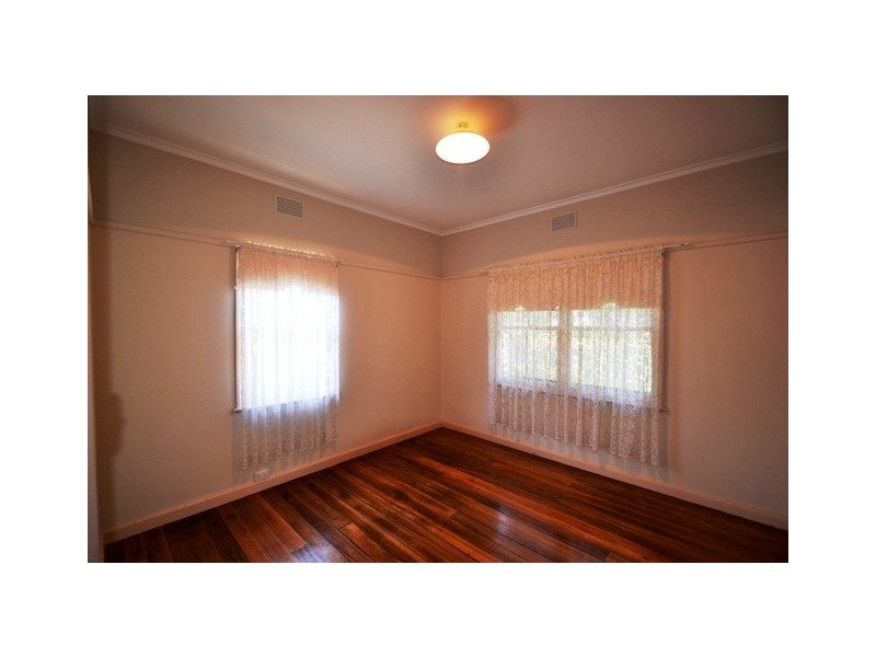 15 Tehan Street, Seymour VIC 3660