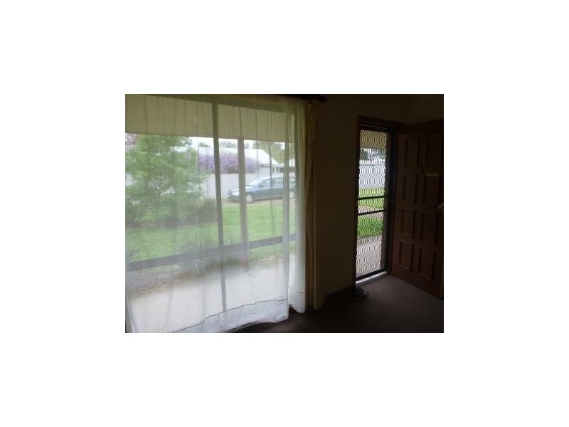 Unit 1/23 Bank, Avenel VIC 3664