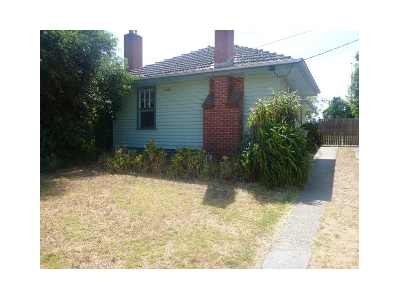 11 Dowling Avenue, Seymour VIC 3660
