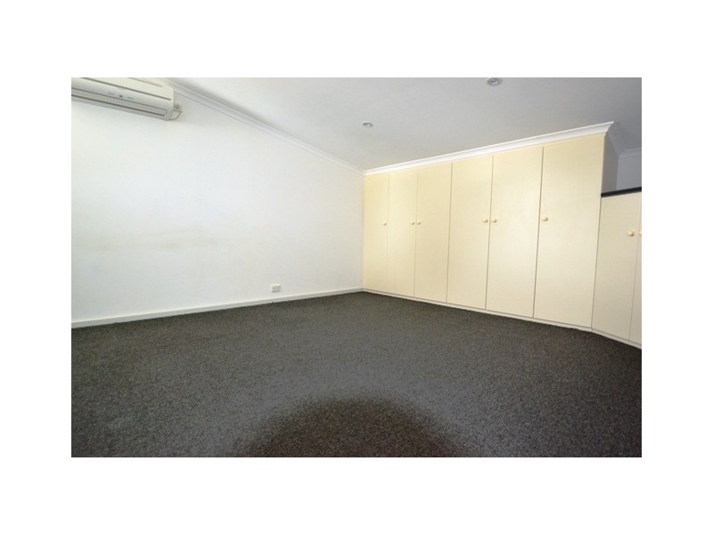 27 Highlands Road, Seymour VIC 3660