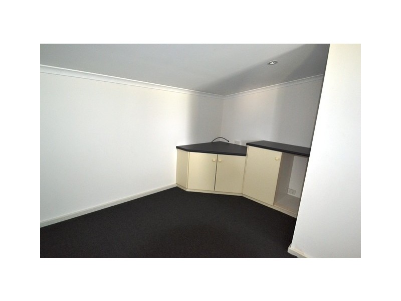 27 Highlands Road, Seymour VIC 3660