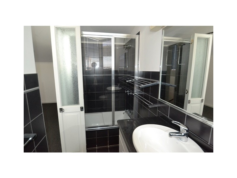 27 Highlands Road, Seymour VIC 3660