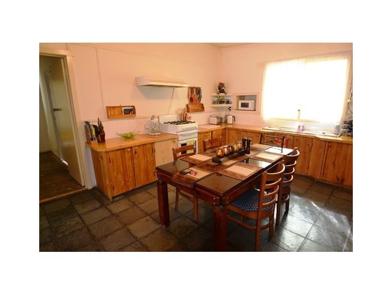 8 Mentor Street, Seymour VIC 3660