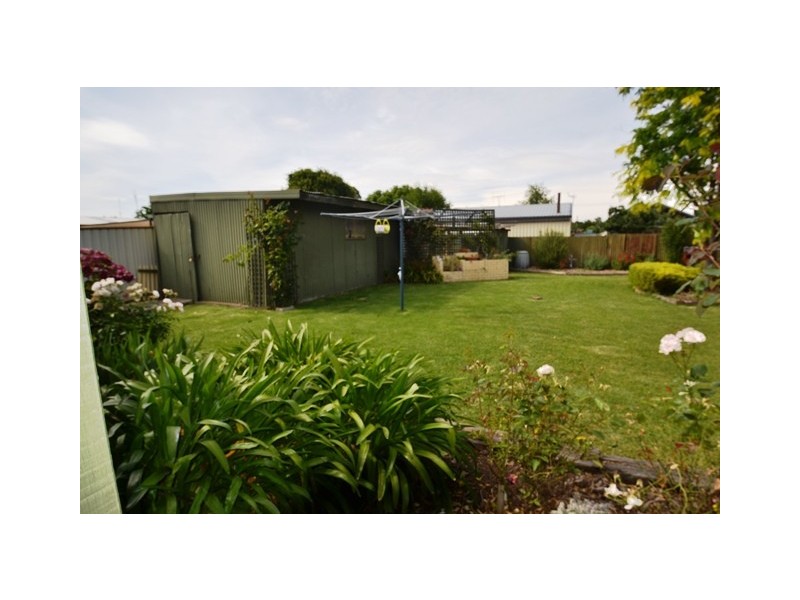 8 Mentor Street, Seymour VIC 3660