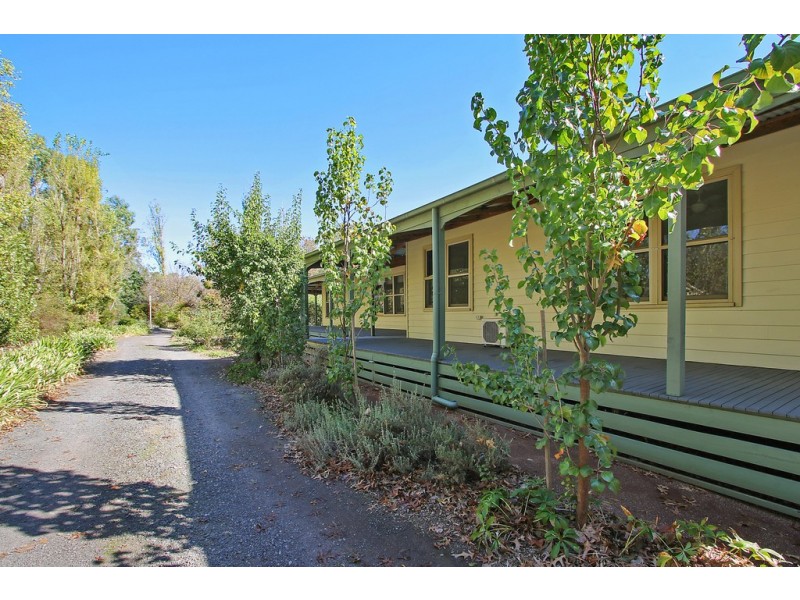 17-19 Urmston Street, Violet Town VIC 3669