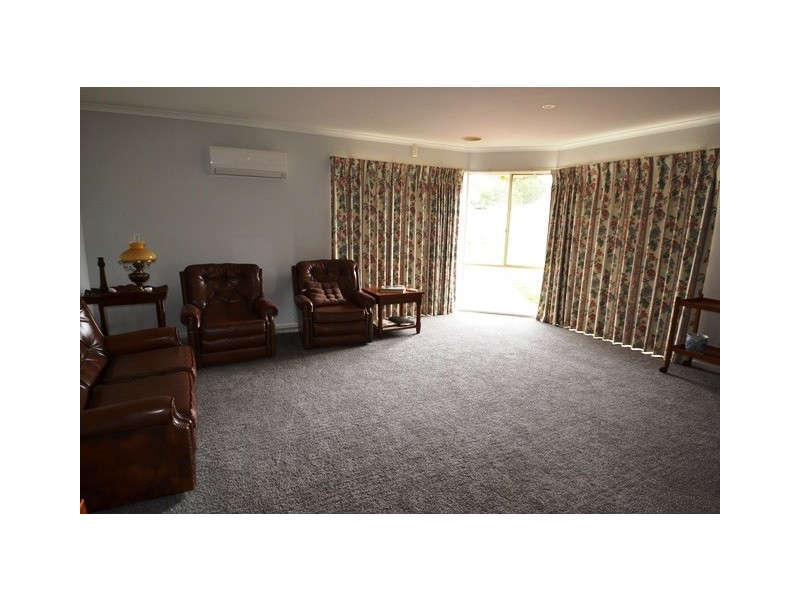 16 Marengo Road, Seymour VIC 3660