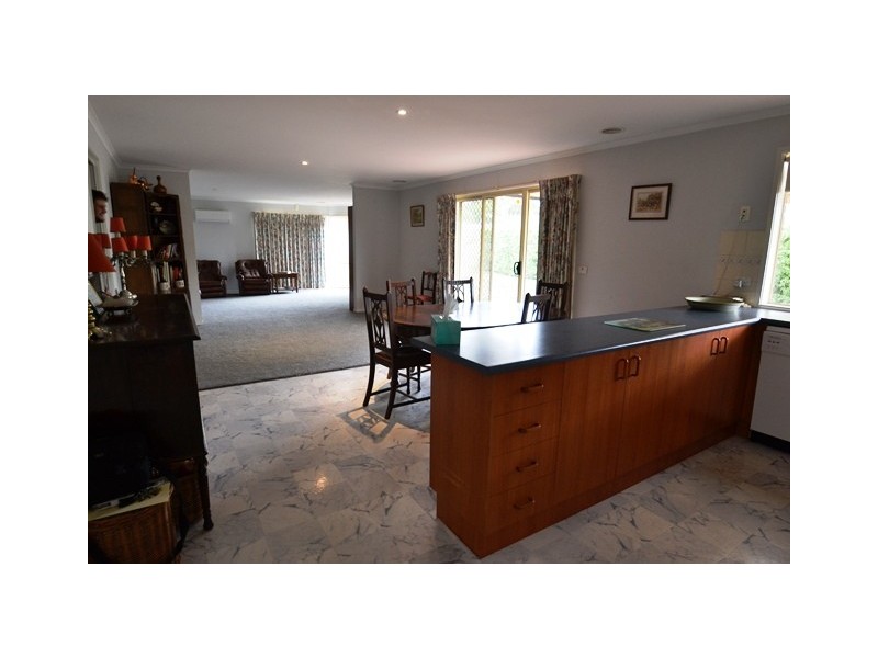 16 Marengo Road, Seymour VIC 3660