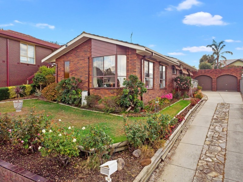 14 Priestley Crescent, Seymour VIC 3660