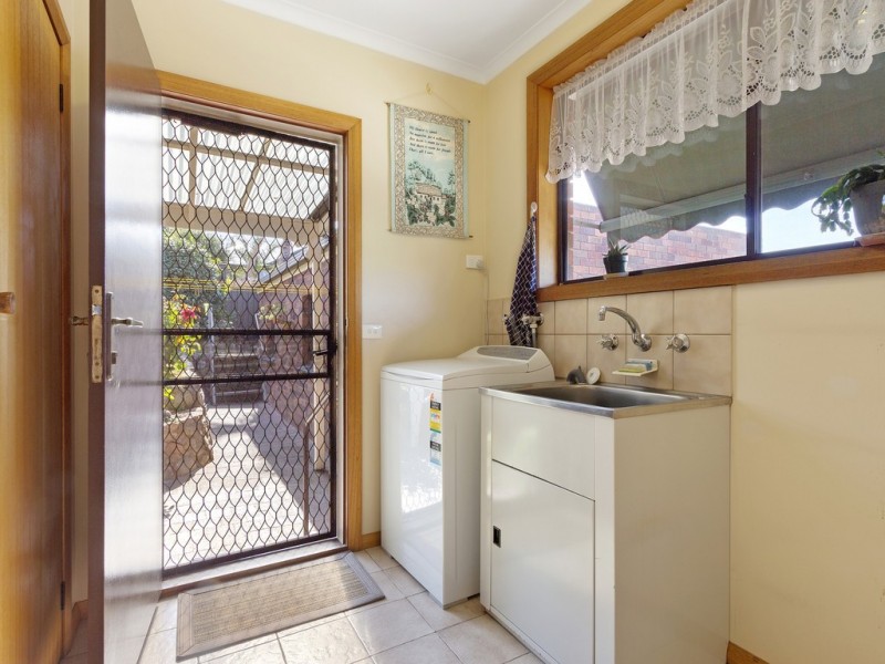 14 Priestley Crescent, Seymour VIC 3660