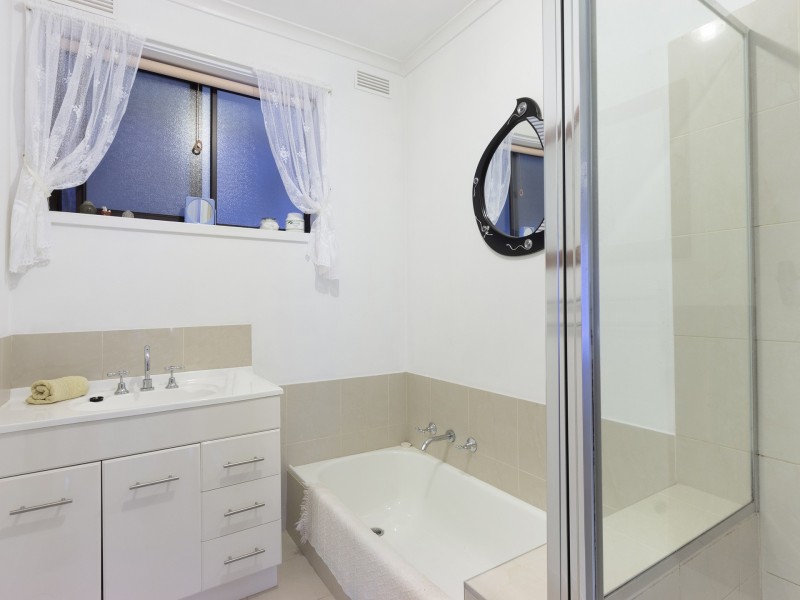 5 Webb Avenue, Seymour VIC 3660