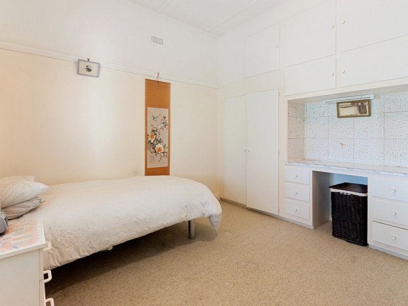 5 The Avenue, Seymour VIC 3660