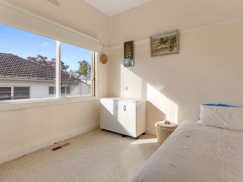 5 The Avenue, Seymour VIC 3660