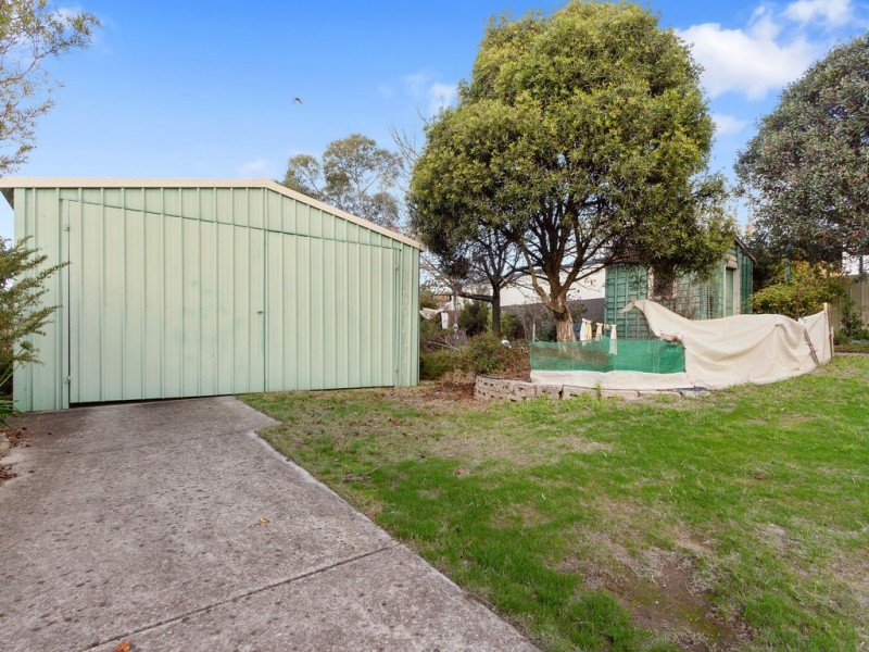 5 The Avenue, Seymour VIC 3660