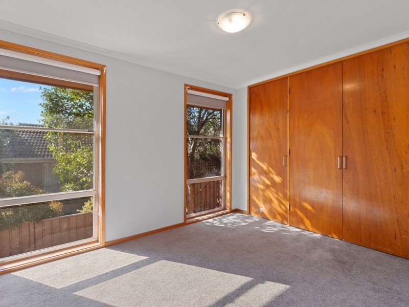 11 Skermer Avenue, Seymour VIC 3660