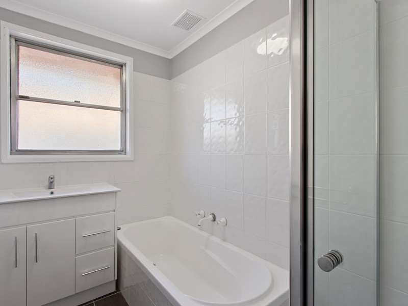 11 Skermer Avenue, Seymour VIC 3660