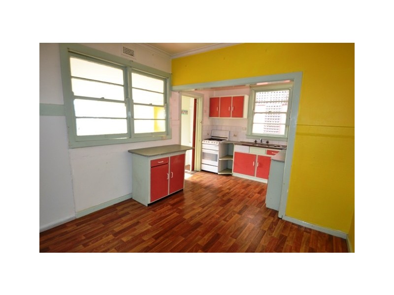 111 Anzac Ave, Seymour VIC 3660