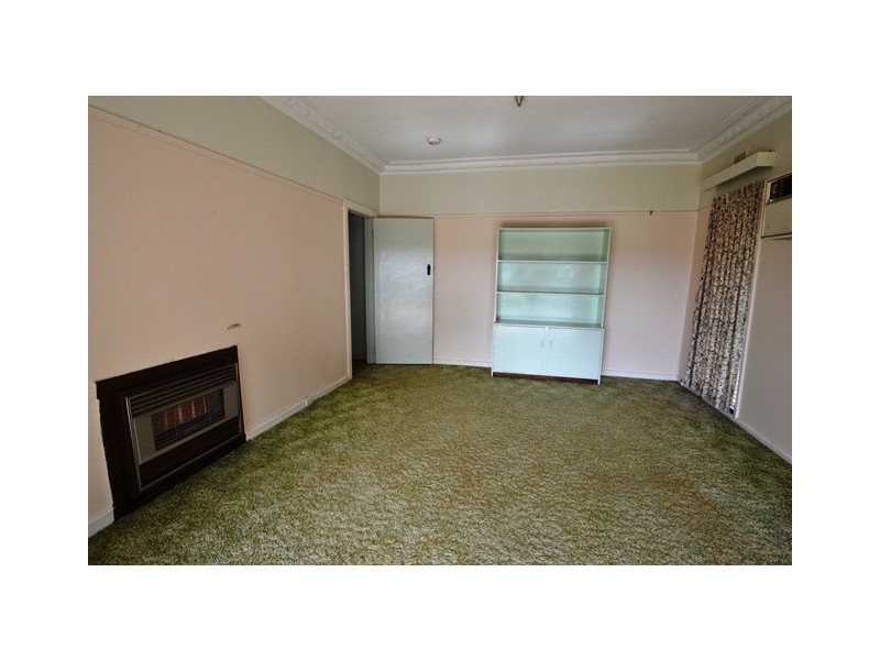 111 Anzac Ave, Seymour VIC 3660