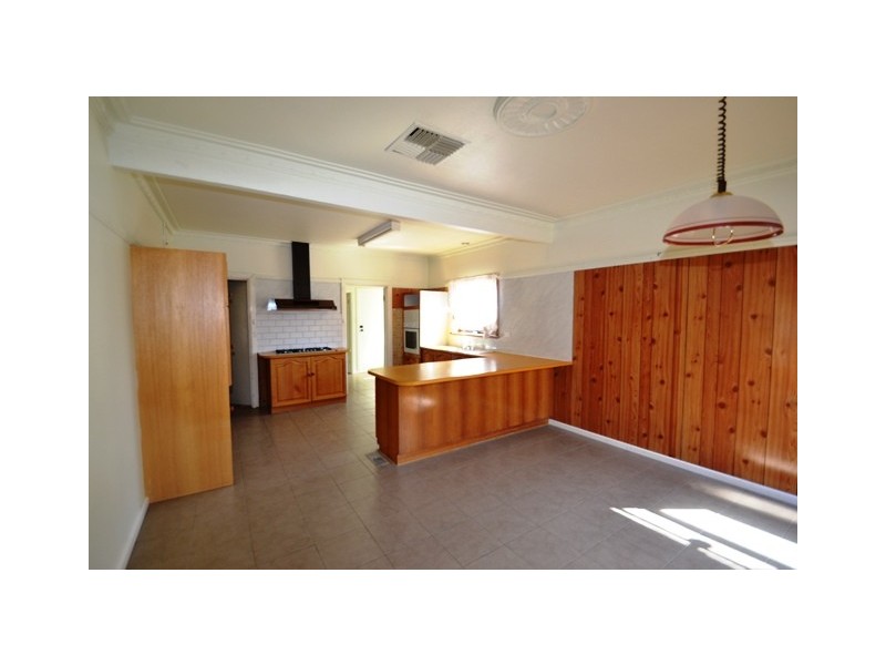 108 Redbank Road, Seymour VIC 3660