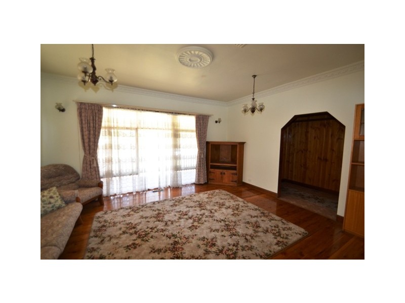 108 Redbank Road, Seymour VIC 3660