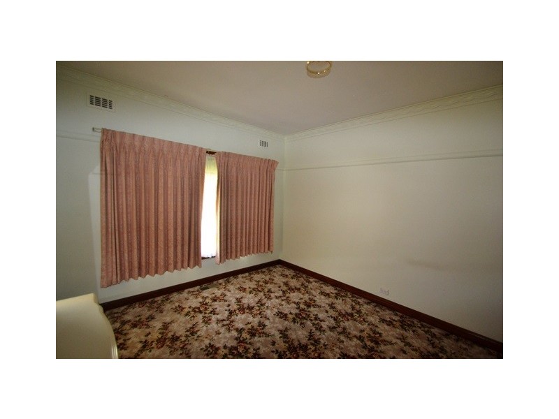 108 Redbank Road, Seymour VIC 3660