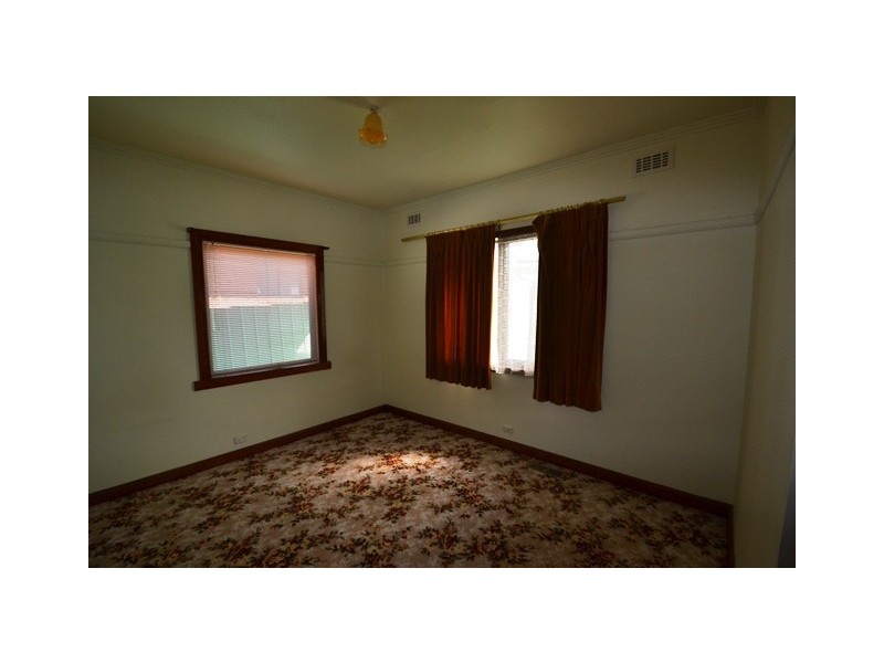 108 Redbank Road, Seymour VIC 3660