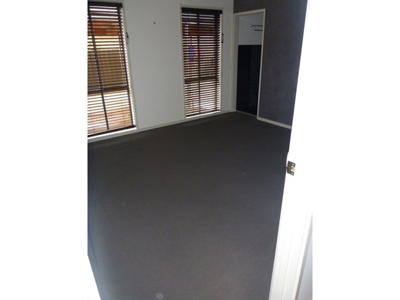 22 Avenel Road, Seymour VIC 3660