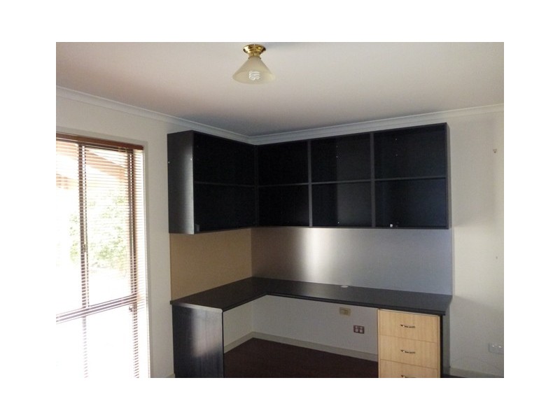 22 Avenel Road, Seymour VIC 3660