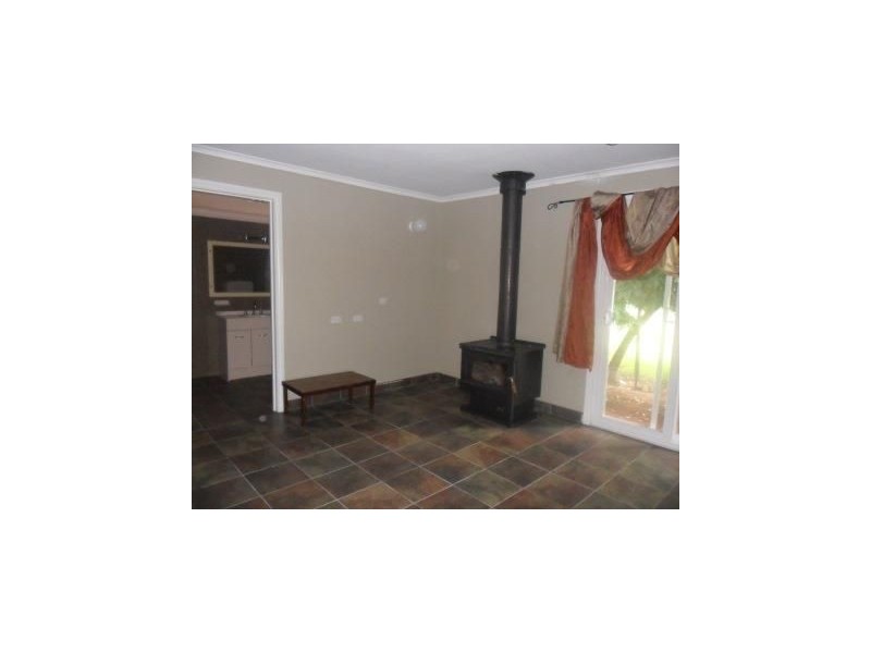 25 Bank Street, Avenel VIC 3664