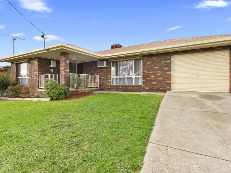 2 Avenel Road, Seymour VIC 3660