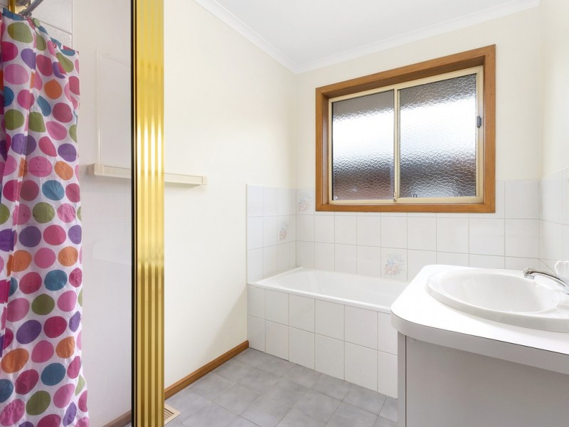 2 Avenel Road, Seymour VIC 3660