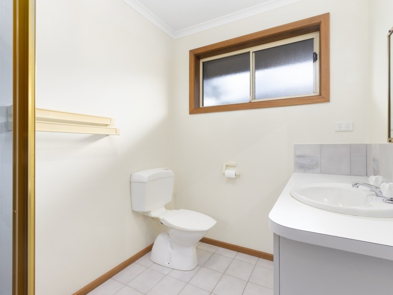 2 Avenel Road, Seymour VIC 3660