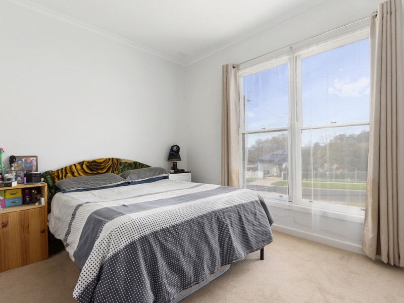 16 Chisholm Crescent, Seymour VIC 3660