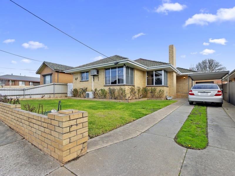 8 Guild Street, Seymour VIC 3660