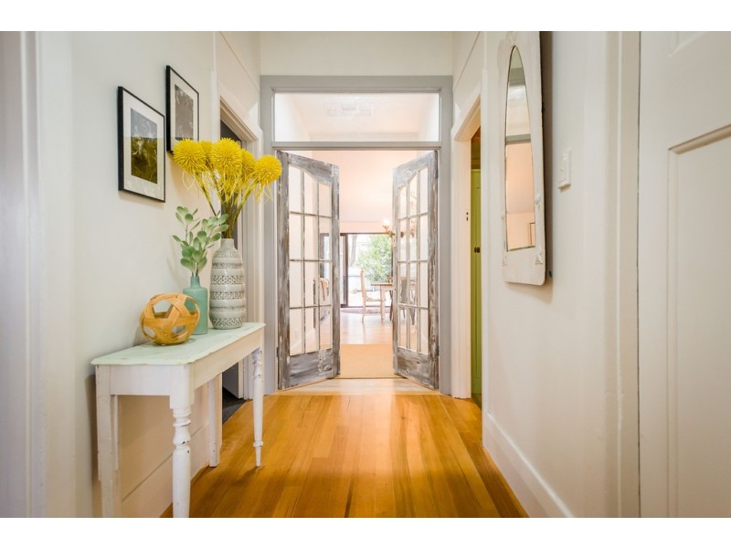 39 Railway Street, Euroa VIC 3666