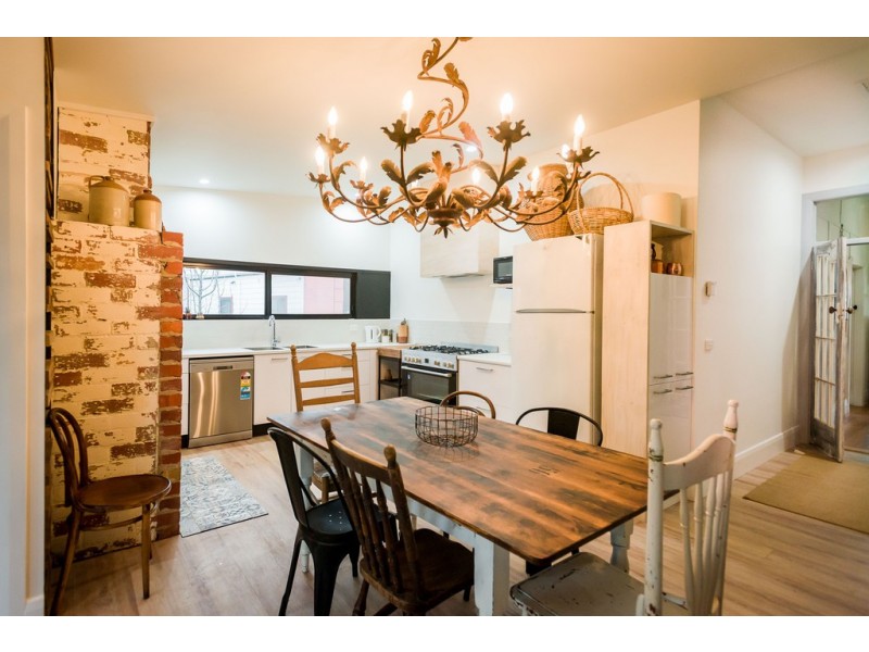 39 Railway Street, Euroa VIC 3666