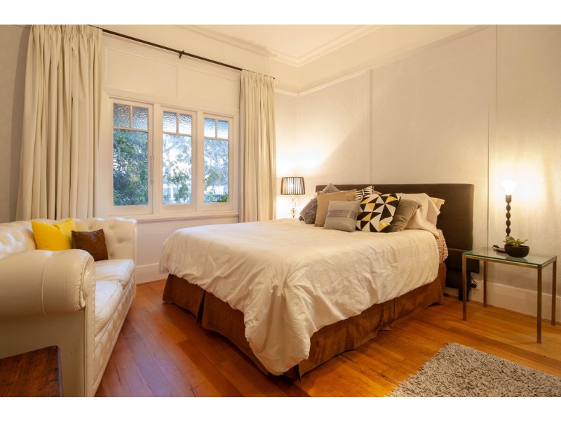 39 Railway Street, Euroa VIC 3666