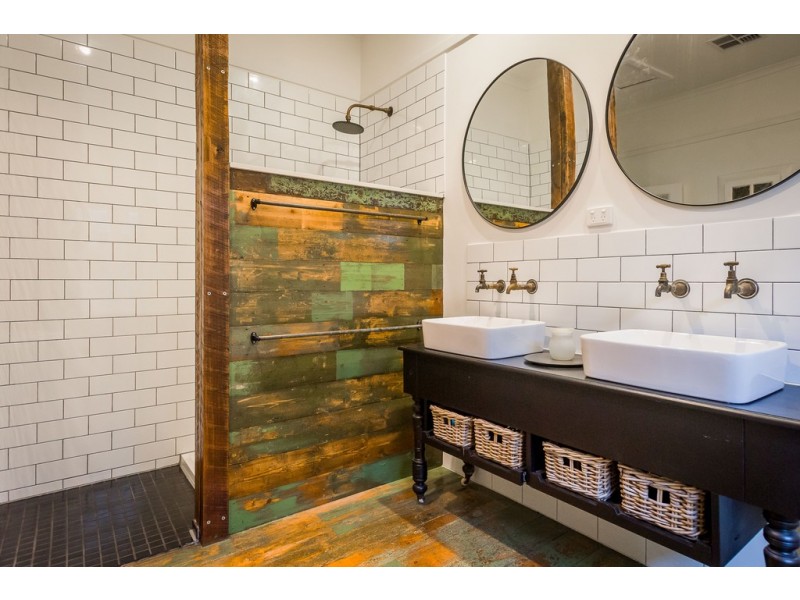 39 Railway Street, Euroa VIC 3666