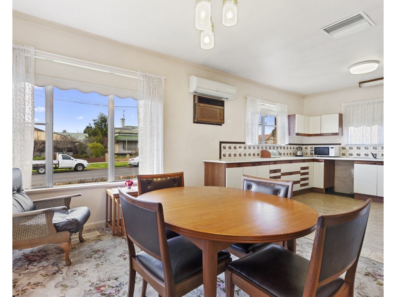 8 Guild Street, Seymour VIC 3660