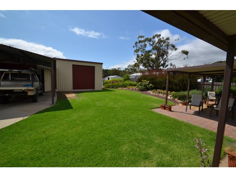 13 Jones Street, Avenel VIC 3664