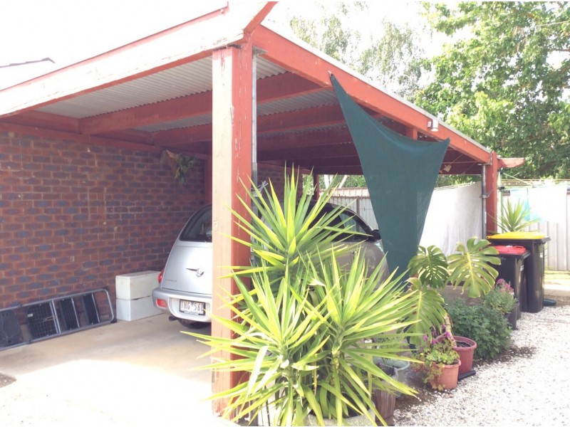 2/18 Moyle Crescent, Seymour VIC 3660