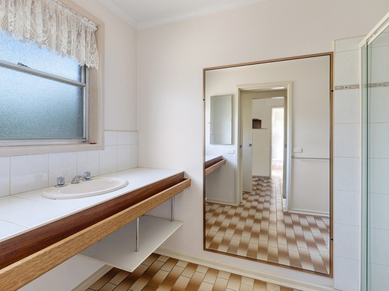 7 Shields Court, Seymour VIC 3660