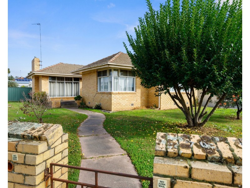 70 Anzac Avenue, Seymour VIC 3660